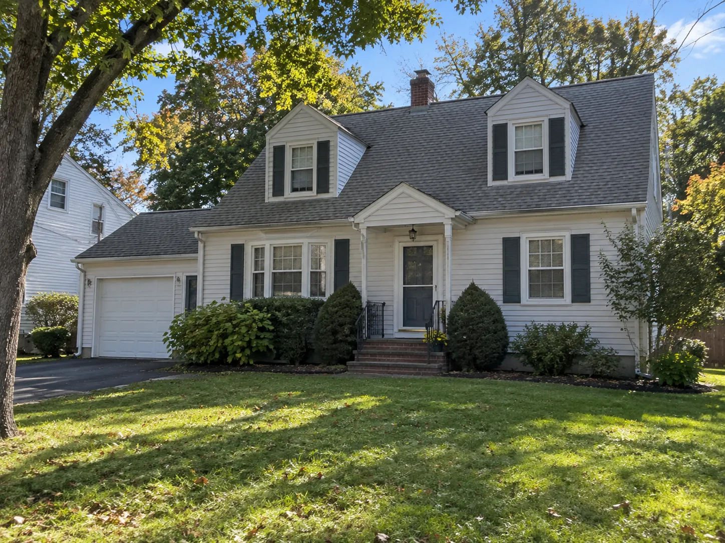Meriden Ct Residential Street Hero